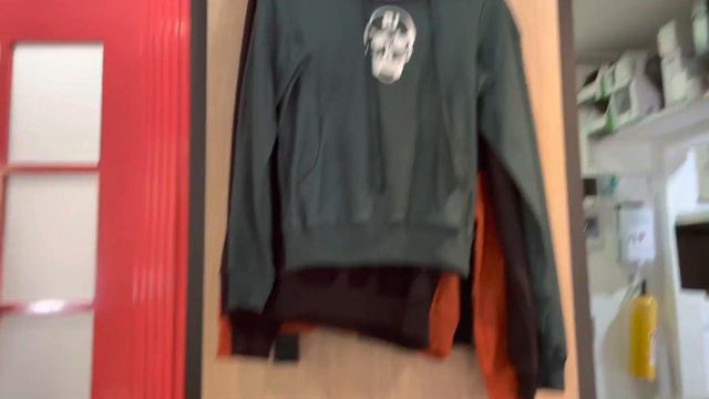 Visitando la tienda de Rigoberto Uran смотреть онлайн