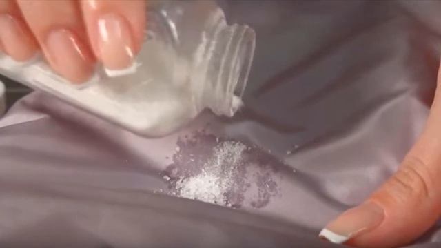 Как удалить жирные пятна с одежды.  Простые способы удаления. Жирное пятно как отстирать как вывест