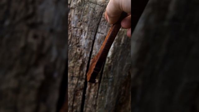 Wooden comb ? Bearded man #beard #comb #hair смотреть онлайн