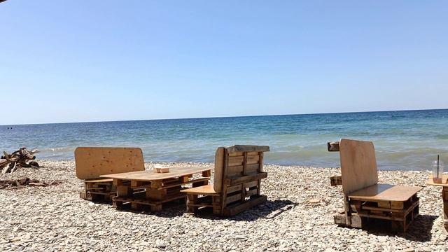 НОВОМИХАЙЛОВСКОЕ - ПЛЯЖ Приморский / хижина рыбака где ЛЮДИ.