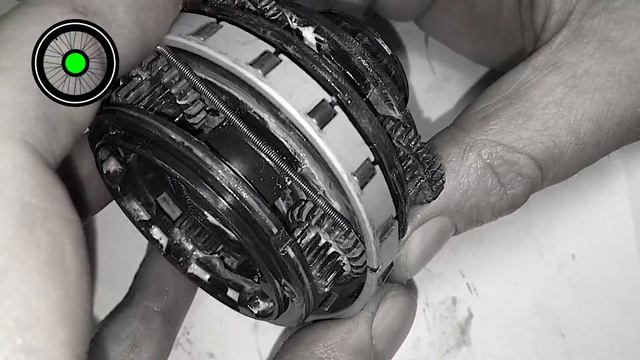 8 speed Shimano. Remove and install the overrunning clutch 01 смотреть онлайн