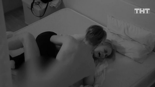 Дом-2: Безус без трусов набросился на Милену 