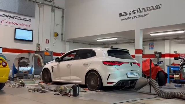 Renault Megane RS TROPHY centralina BED506 смотреть онлайн