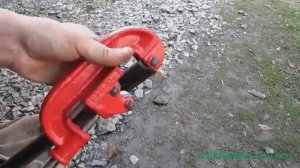 Работа труборезом. Труборез ручной