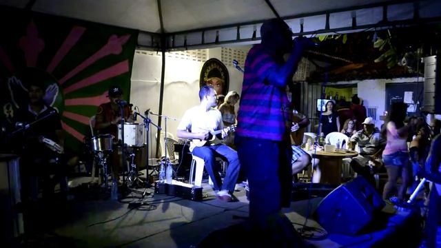 Chiquinho Vírgula com Roda de Bambas em domingo de Samba 2014. смотреть онлайн