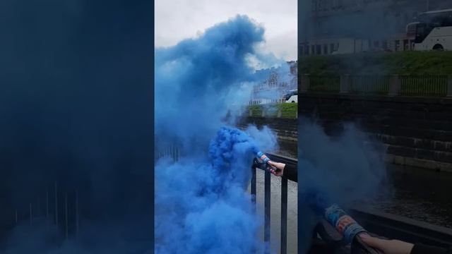 Цветной дым цвет синий смотреть онлайн