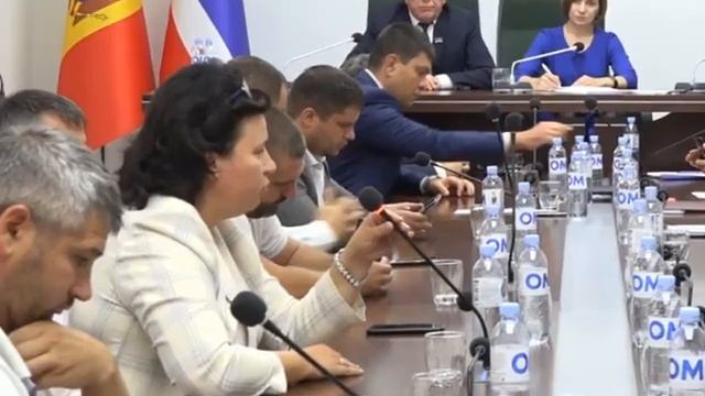 Опозорилась на всю страну! Истеричную Майю Санду ПРИПЁРЛИ К СТЕНКЕ.mp4