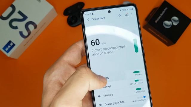 Galaxy S20 FE After A Year смотреть онлайн