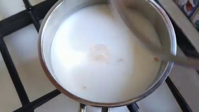 Овсяная каша на молоке. Полезный завтрак- молочная овсяная каша смотреть онлайн