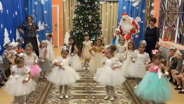 Танец "Бусеньки" в детском саду средняя группа муз. руководитель О. Губанова смотреть онлайн
