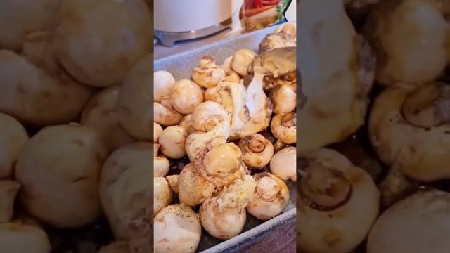 Шампиньоны в духовке с майонезом и чесноком ? смотреть онлайн