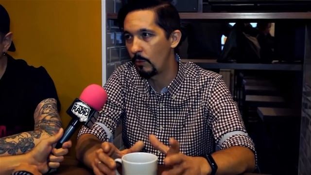 ИСТОРИЯ ГРУППЫ ТАРАКАНЫ! | ИСТОРИИ О КОТОРЫХ ОБЫЧНО НЕ РАССКАЗЫВАЮТ смотреть онлайн