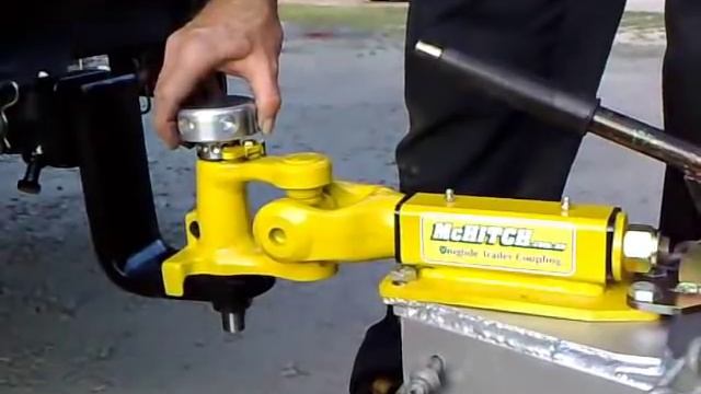 McHitch Uniglide Trailer hitch v2 смотреть онлайн