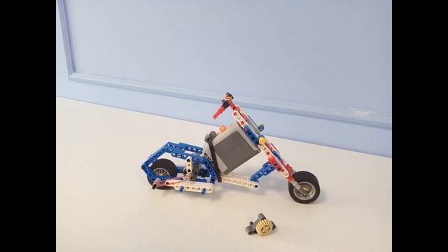 LEGO Education 9686 Мотоцикл с люлькой на ременной тяге (видео инструкция) смотреть онлайн