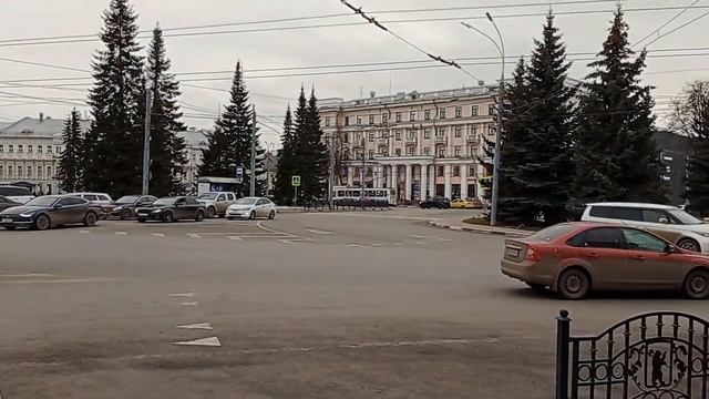 Ярославль | автобусы и троллейбусы на площади Волкова смотреть онлайн