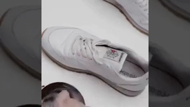 Лайфхак Как избавиться от неприятного запаха обуви. смотреть онлайн