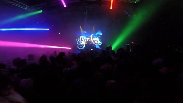 Underworld - Dark And Long (Christian Smith Tronic Treatment Remix) смотреть онлайн