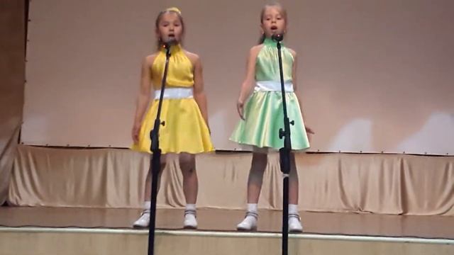 " Мамочка родная" ДОУ № 22 Чита. Катя Юшина и Саша Дойникова, муз. руководитель Куценко А. Г. смотреть онлайн