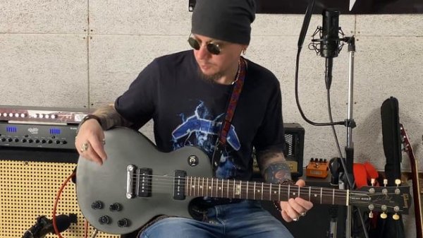 Обзор на юбилейную гитару Gibson Melody Maker