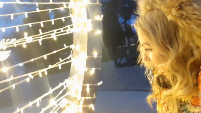 #Anapa ПРИЯТНО УДИВЛЕНА!!!! В АНАПЕ РАЗДАЮТ ПОДАРКИ ПРОХОЖИМ/ ВЕЧЕРНЯЯ ПРОГУЛКА смотреть онлайн