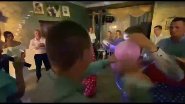 Конкурс на свадьбе "За девочку, за мальчика" смотреть онлайн