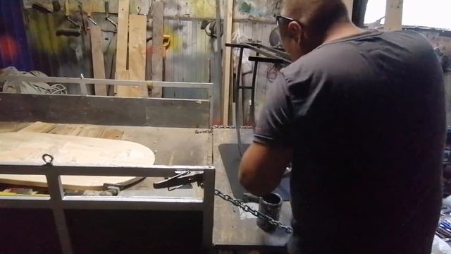 Необычный стол для кухни и стулья из проф трубы смотреть онлайн