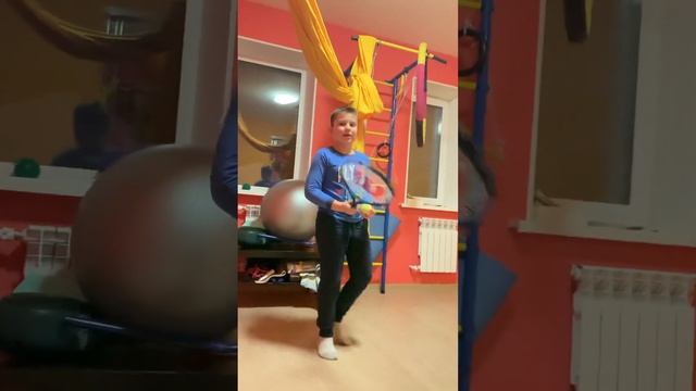 Тренировка по большому теннису ? смотреть онлайн