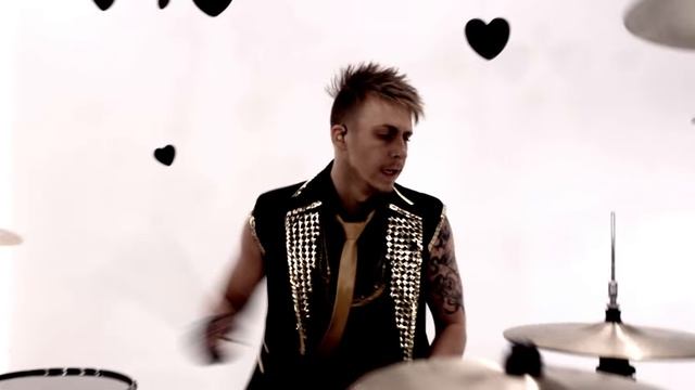 Electric Callboy - Crystals (OFFICIAL VIDEO) смотреть онлайн