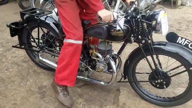 1935 Velocette GTP 250cc at Andy Tiernans #07860VEL смотреть онлайн