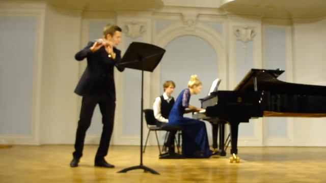 Paul Juon - Flute Sonata, op.78 (1924) 1st mov. (Flute - Grigoriy Afanasev, piano -Lolita Tsalikova смотреть онлайн