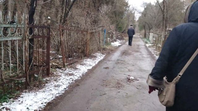 60 гектаров забвения. Центральное кладбище города Грозный смотреть онлайн