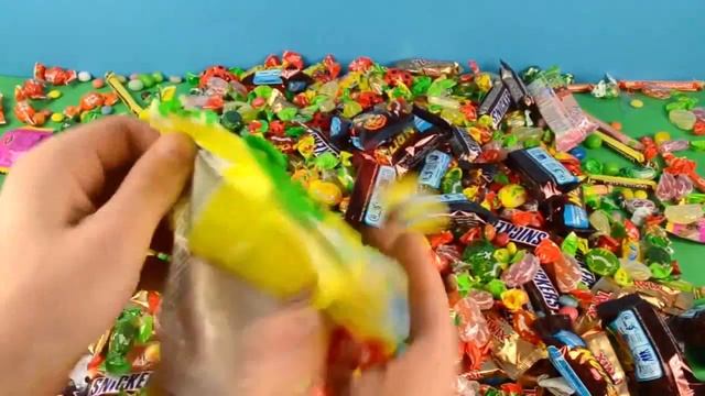 a lot of candy NEW! Много сладостей и конфет American Kinder (1) смотреть онлайн