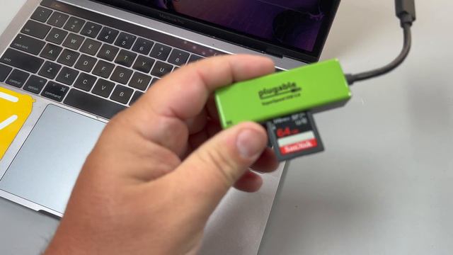 Plugable USB C / Thunderbolt Card Reader for SD, Micro SD, MMC, or MS Cards смотреть онлайн