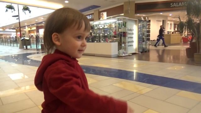 VLOG/Мы едим в магазин выбирать Арсюше обувь/Смотрим игрушки/Большой поезд/ смотреть онлайн