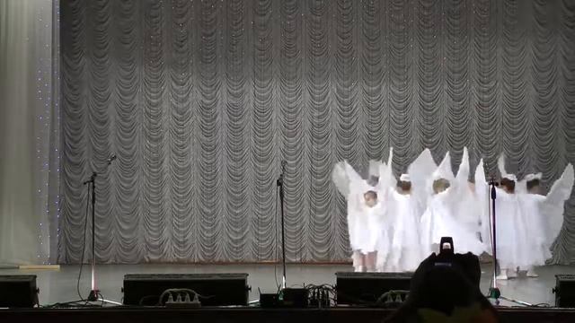 Копия видео "2017 10 25 Фестиваль 'Уральские звездочки' детсады" смотреть онлайн