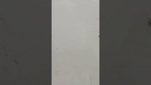 вот что бывает при демонтаже обоев, шпакля отошла вместе с обоями и соответственно добавилась работ