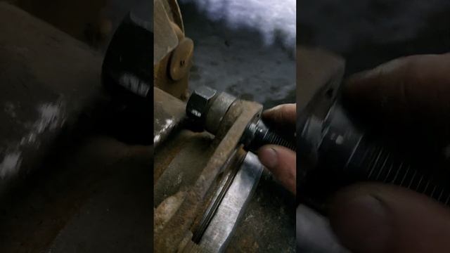 Ремонт как  устоновить евро шпильку в место старый футорки и нюансы при установке.Газ53 Газ3307