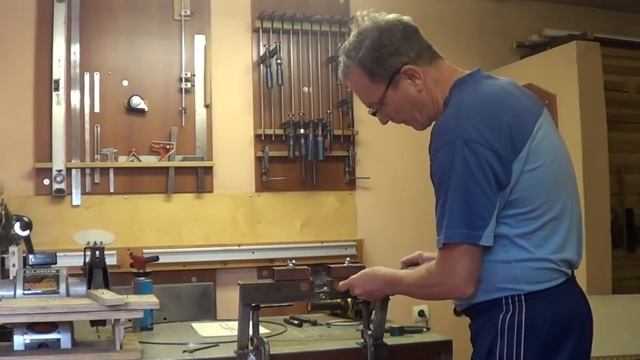 Пайка полотна ленточной пилы.Быстро и просто. Soldering of linen of band saw смотреть онлайн