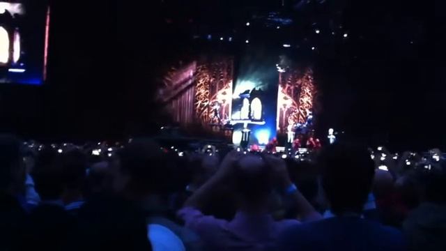 Madonna - Girls Gone Wild смотреть онлайн