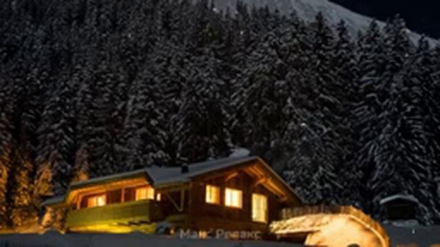 Домик у подножия гор просто заваливает. Сильная Метель для Беспробудного СНА.