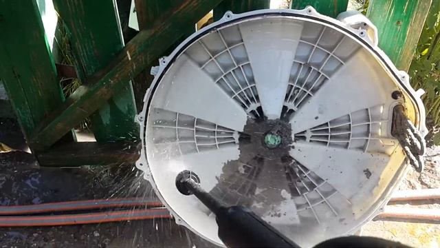 До и после. Чистка бака стиральной машины с минимойкой Karcher смотреть онлайн