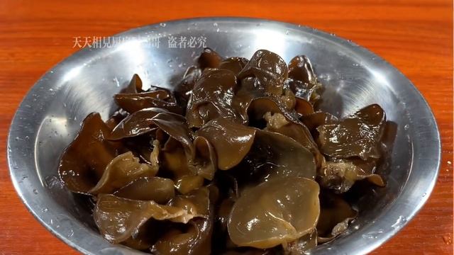 清炒山藥怎麼做好吃？教你一招，出鍋清脆又爽口，大人小孩都喜歡【天天相見廚房阿鵬哥】#山藥料理，#山藥食譜，#清炒山藥木耳做法，#清炒山藥脆而不粘的竅門，#清炒山藥怎麼去掉粘液，#Yam #Recip