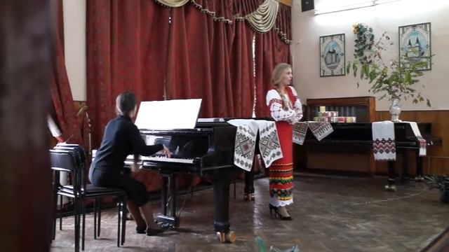 Украінські народні пісні "І снилося з ночі дівчині" та "Ой, я знаю що гріх маю" смотреть онлайн