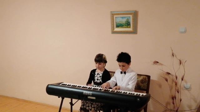 Елена Девис „Во кокошарникот“ смотреть онлайн