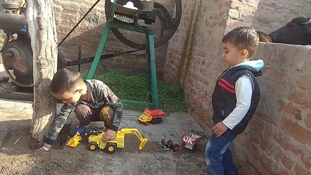 Jatt ਦੀ ਕਰੇਨ। toys Kids playing video Jatt Crazy Kids XYZ смотреть онлайн