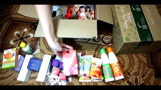 Распаковка двух коробок Oriflame. Серия №25. смотреть онлайн