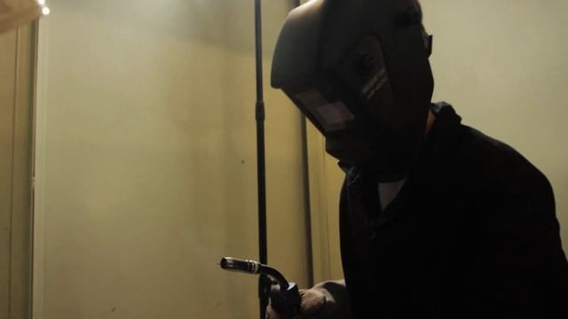 Сварщик-сантехник: альтернатива офисной рутине // Рабочий класс смотреть онлайн