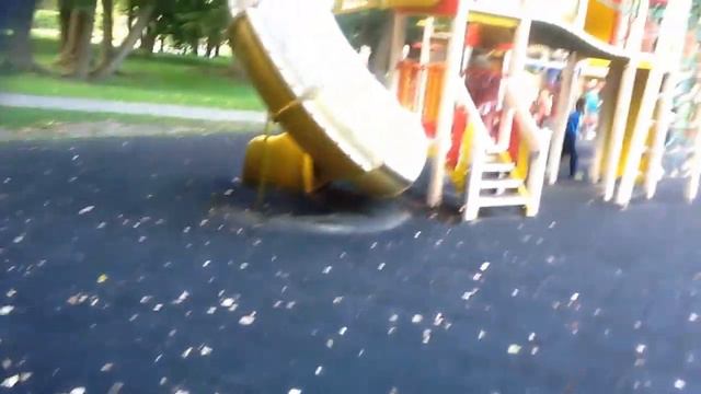 #2 Детская площадка для маленьких поляков смотреть онлайн