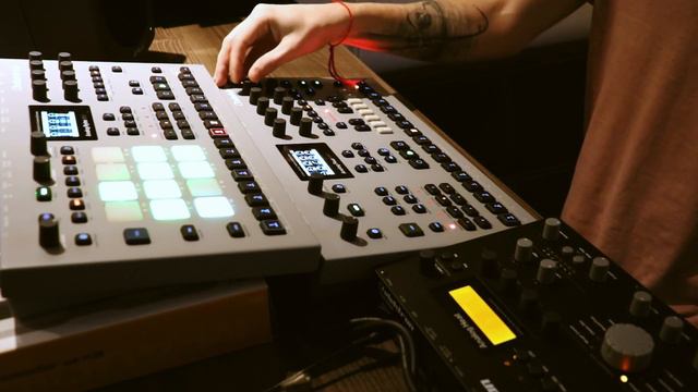 Elektron Analog MKII Techno Live (Analog Four, Rytm, Heat) смотреть онлайн