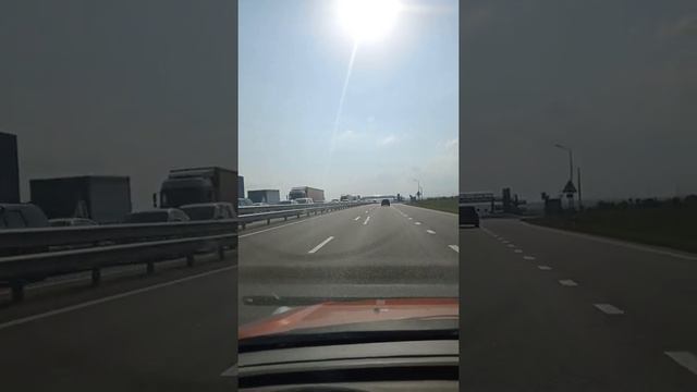 Пробка из Крыма, перед мостом. смотреть онлайн